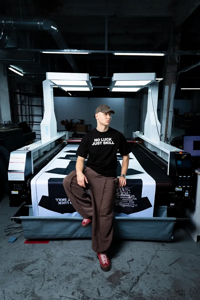 Черная футболка No Luck Just Skill 