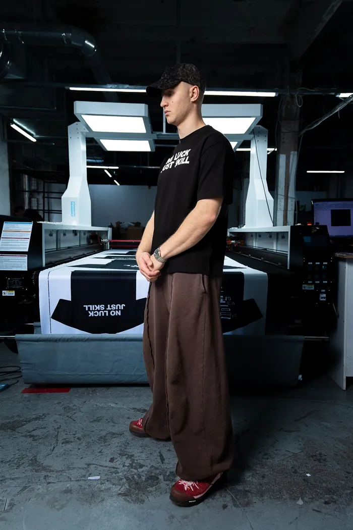 Черная футболка No Luck Just Skill 