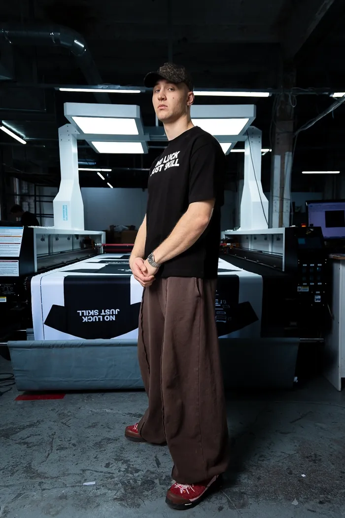 Черная футболка No Luck Just Skill 